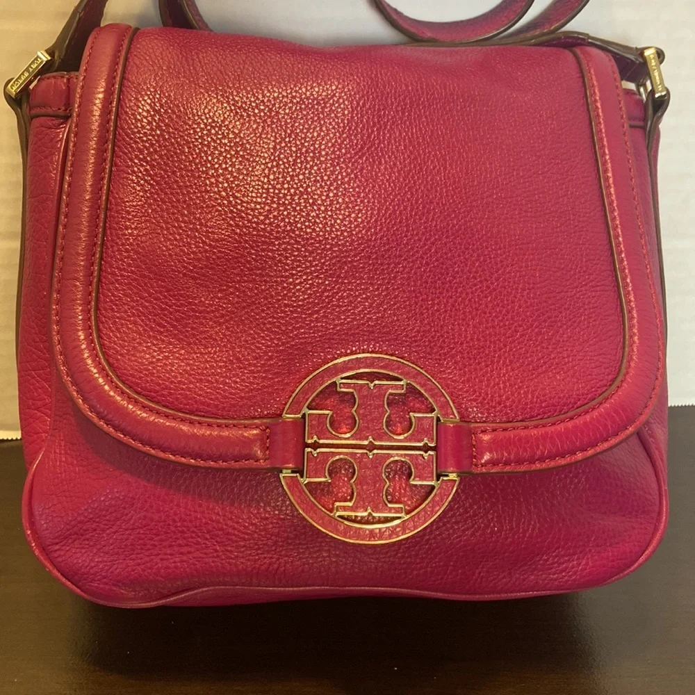 Tory Burch reposhing this